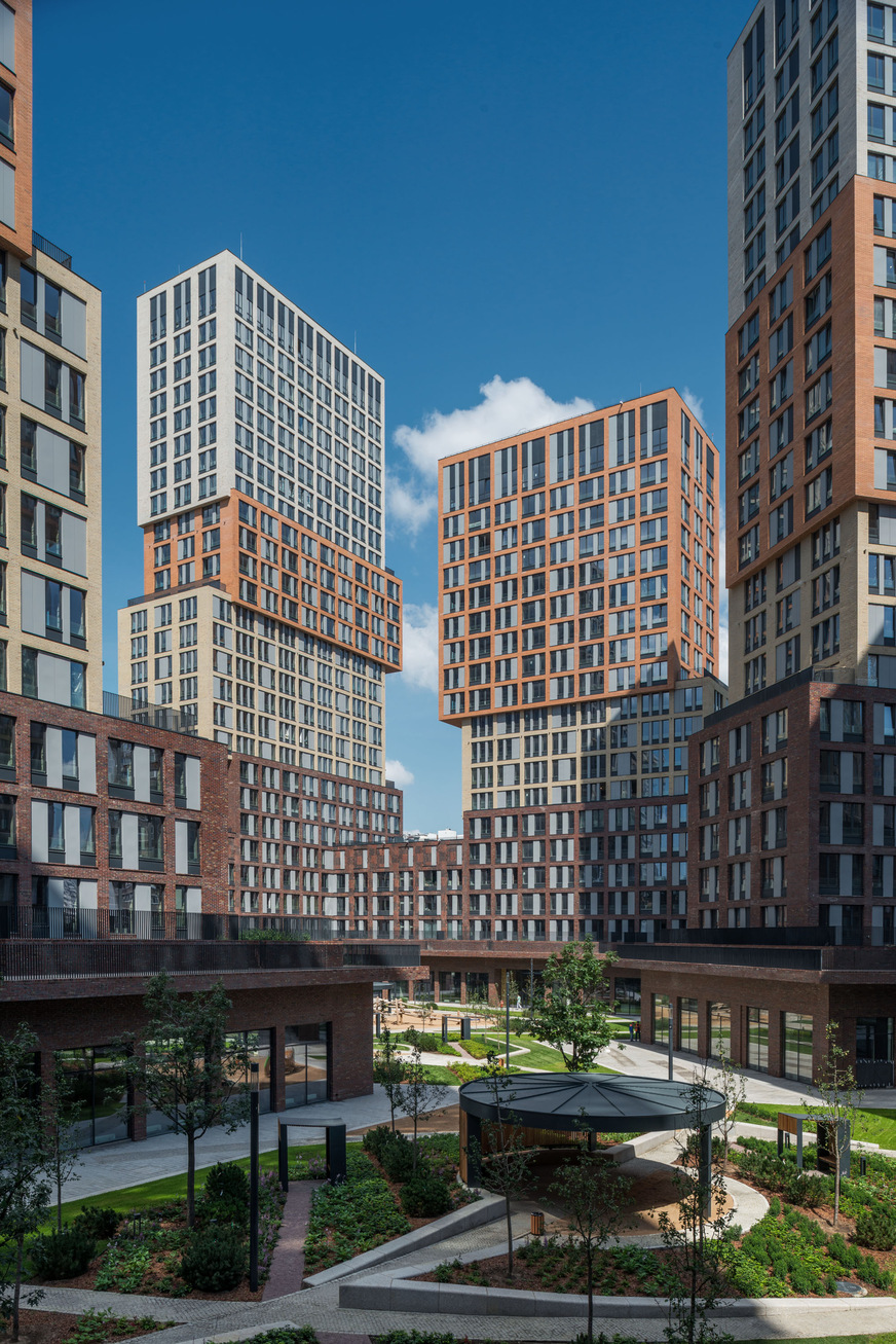 The canopy forms the centrepiece of the courtyard and offers protecting in bad weather.