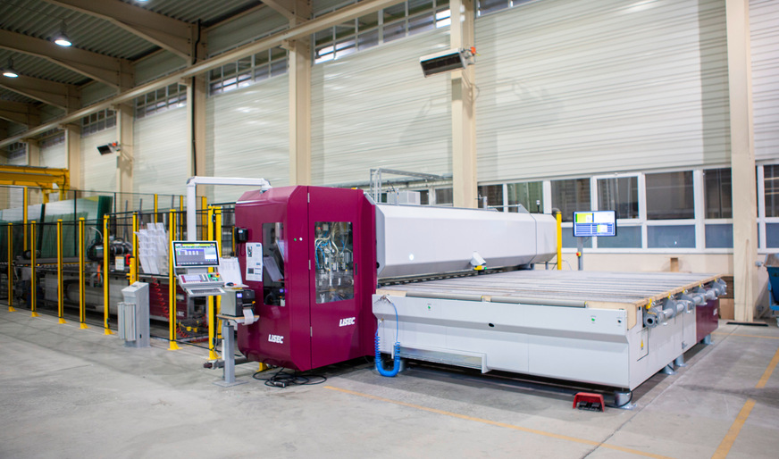 Gasperlmair Glas took the step of acquiring their new VSL-A only recently after seeing the Lisec cutting table presented at glasstec 2018.