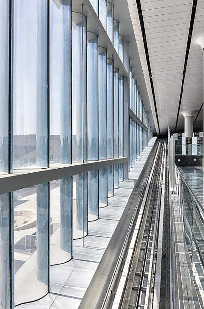 The stacked glass elements are up to 5.50 metres in height.