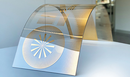 The printed glass can be processed further into insulating and safety glass, and can even be curved.