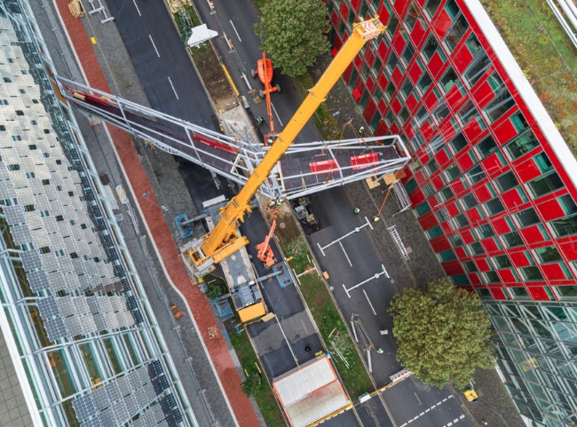 Assembly: Here is a view from above of the bridge construction by seele.