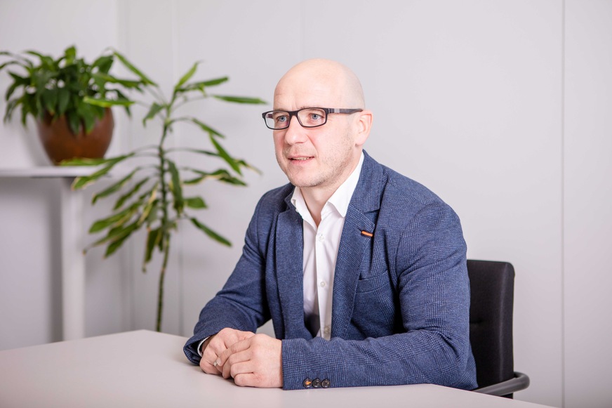 Johann Stöger has been managing Glastronic since July 2020, along with Zoltan Szekernyes, His focus has been on sales and the commercial aspects of the business.