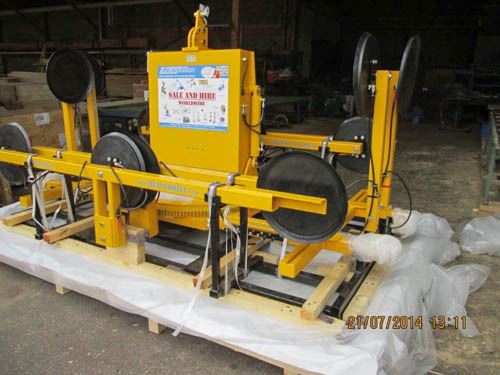 The pallet is designed especially to fit the lifting equipment.