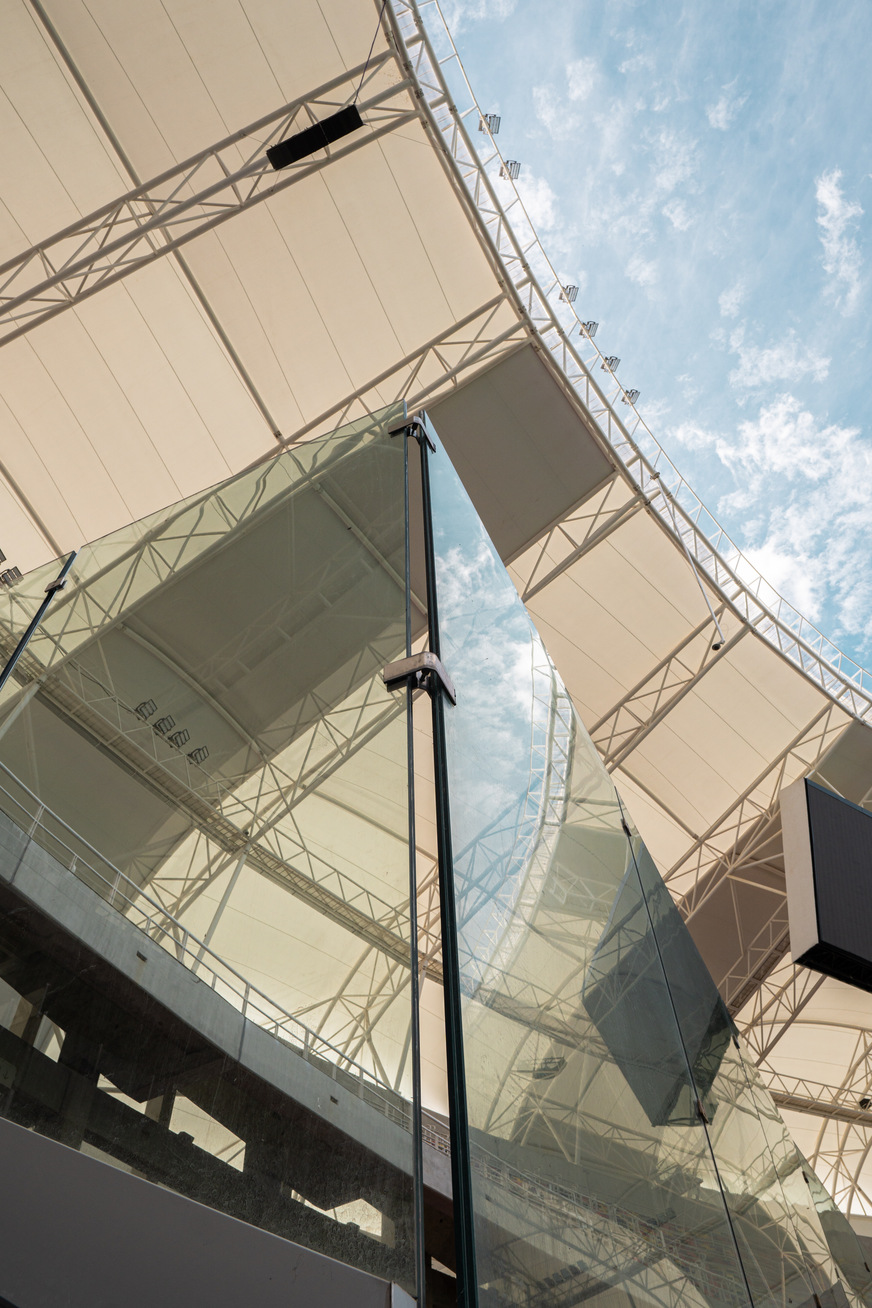 The balustrade panels are fabricated from 10 mm fully tempered glass + SentryGlas + 10 mm fully tempered glass