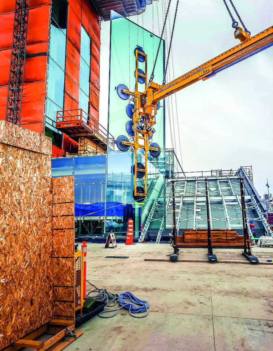 For the installation, Heavydrive connected a vacuum suction unit LSG 3000 KMH to the counter traverse LSG 2000 Konter.