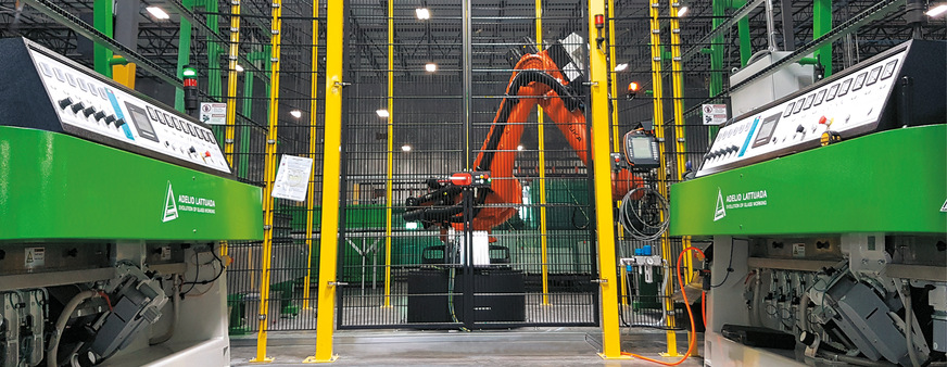 At the Lattuada stand, the focus will be on automation in grinding. New robot solutions for the glass industry will be presented there.