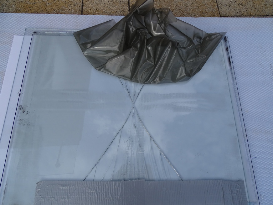 Adhesive foil for securing the fracture is removed.