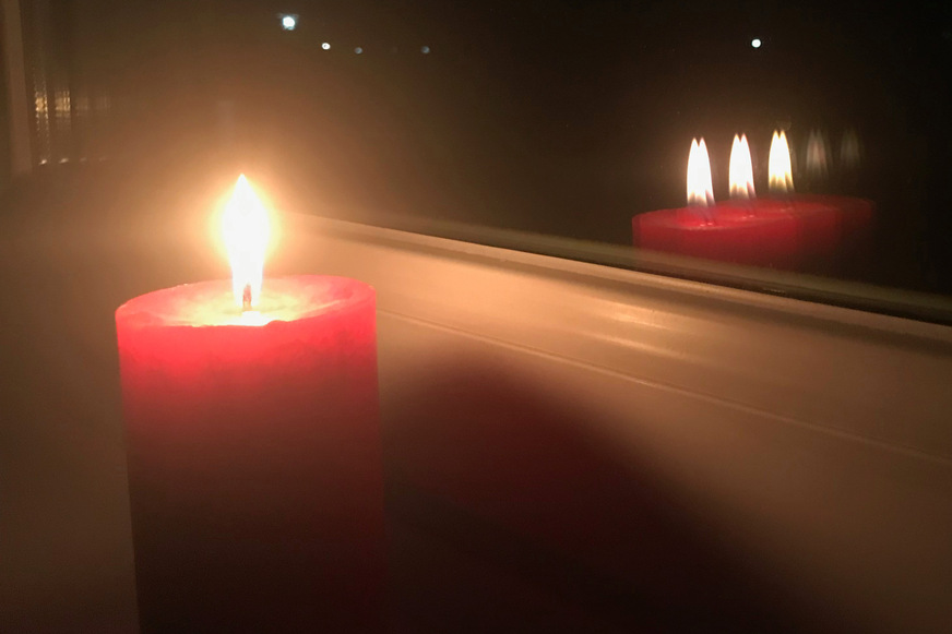 Just ONE of the many benefits of triple-insulating windows: Four flames from one candle!&nbsp;