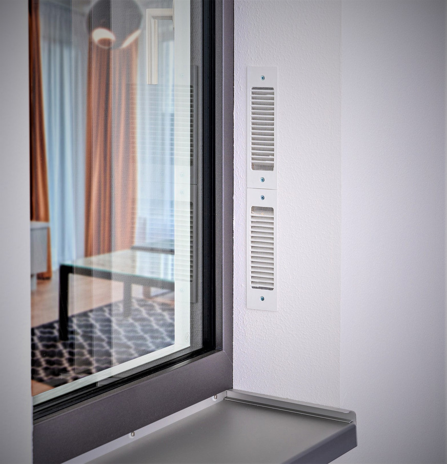 Ventilation systems directly at the window automatically ensure healthy air in the room, without pollen or fine dust.