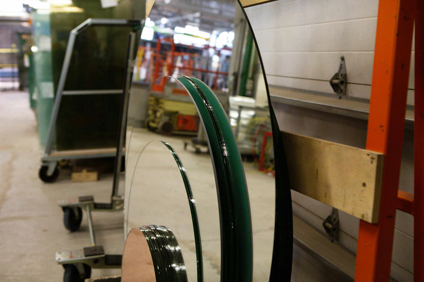 In addition to IGUs, Íspan also offers a wide variety of refined flat glass.