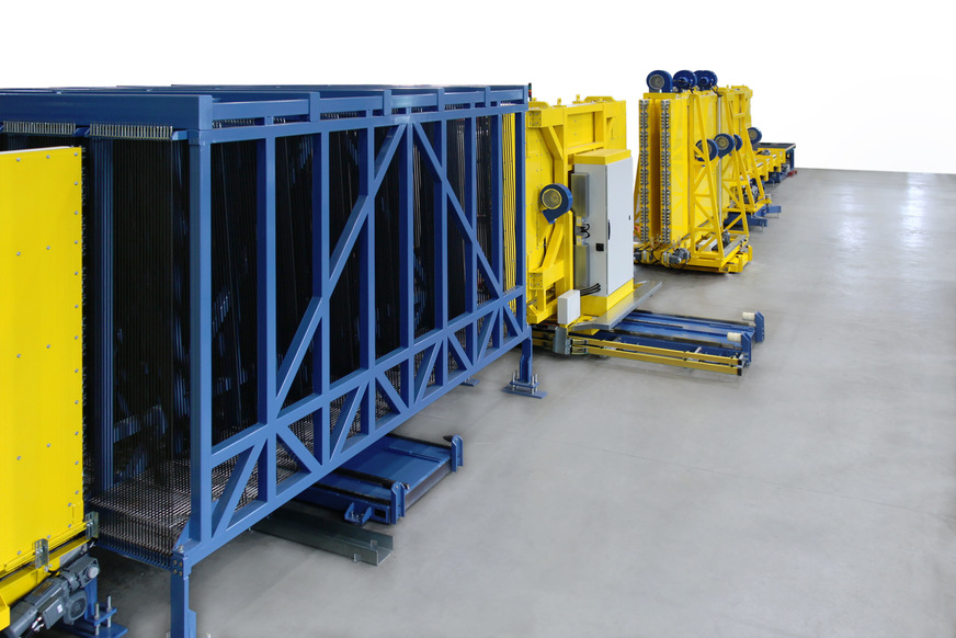 A sorting system with an online connection enables cycle-based glass transfer to downstream processes without manual handling. Interim buffering of the panes in the dynamic SortJet storage system additionally optimises waste and enables processes to be flexibly managed.