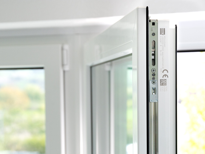 With laser marking, doors and windows are now digital! Once the high-resolution marking is on the profile, it can be clearly identified at any time and thus also enables data access.