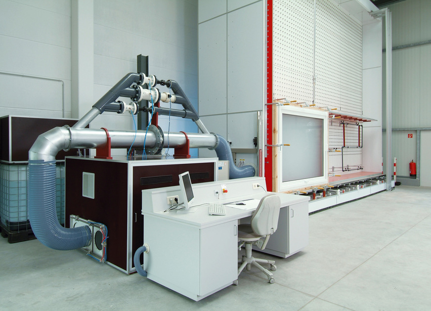 Elements up to a size of 6 by 5 metres can be tested on the PIV test stand.