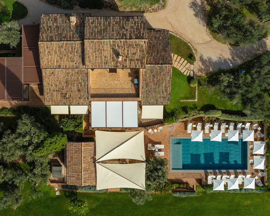 Four different KE solutions were installed to meet different comfort requirements and create different spaces for living in contact with the surroundings.