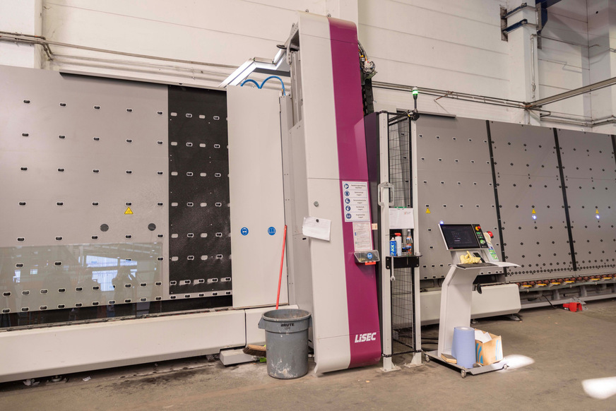 Lisec KSD-A for glass edge processing.