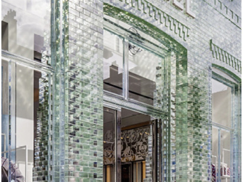 glass blocks engulf bottega veneta's avenue montaigne flagship