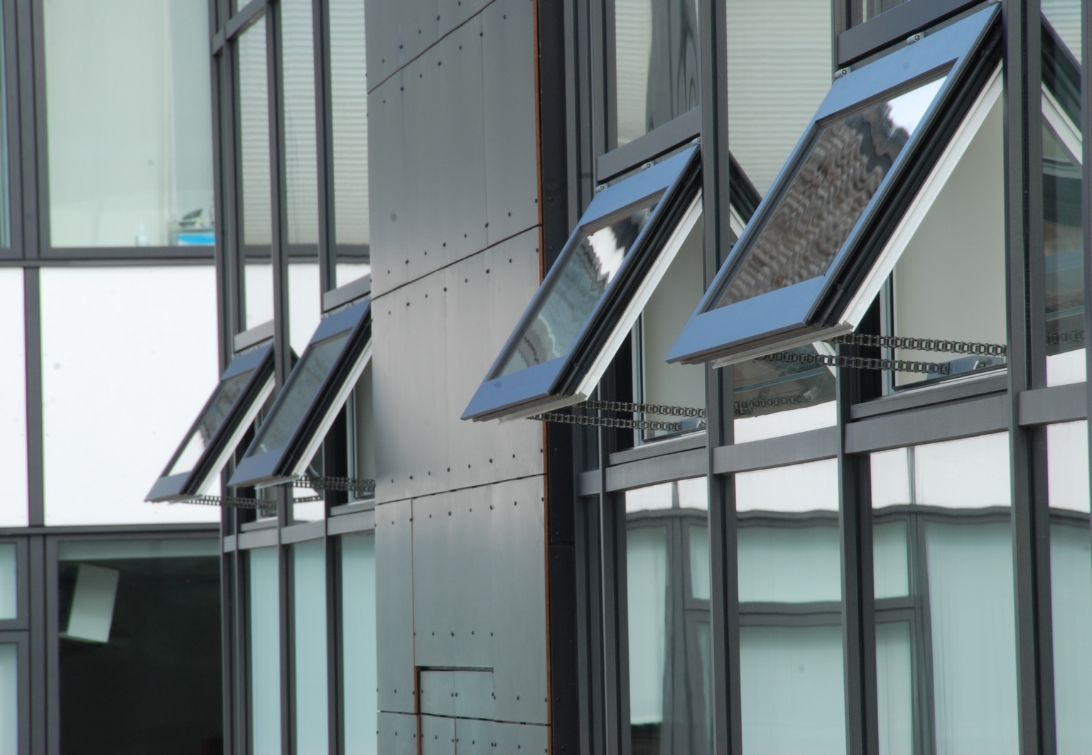 Smart ventilation: - Automated windows for fresh air in indoor spaces