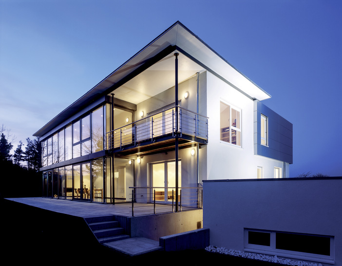 In addition to window frames and security fittings, alarm glass significantly increases the security of buildings.  