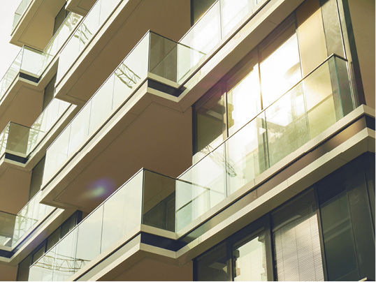 The aim of the “Ambassy apartments” in Vienna was to create the apartments of the future with an ultimate comfort and an efficient energy concept. Part of this was to integrate the blinds in the IG units. - © Matthias Rehberger
