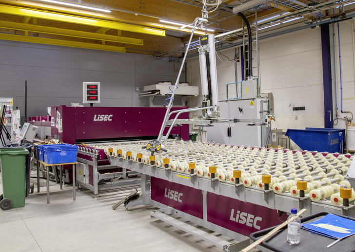 Lumon and Lisec have been cooperating since 2007. At that time, the challenge was converting the production from manual to automated. - © Lisec
