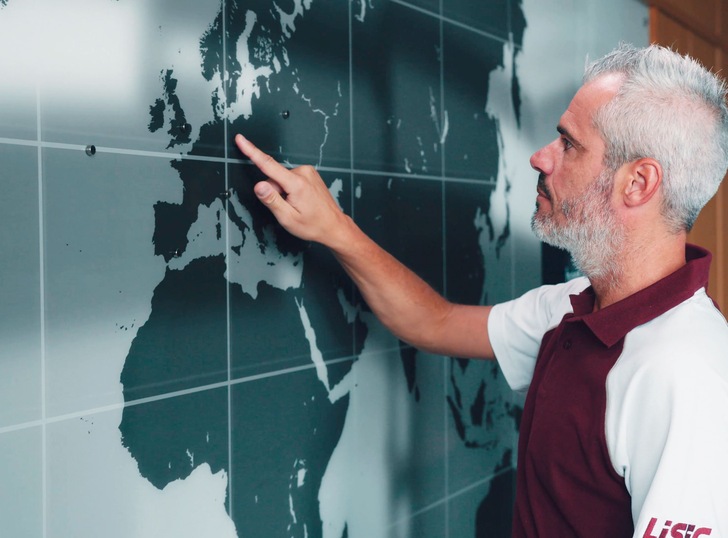 Lisec's new hub structure divides the world into 6 regions, each with expanded services, especially in terms of customer service.