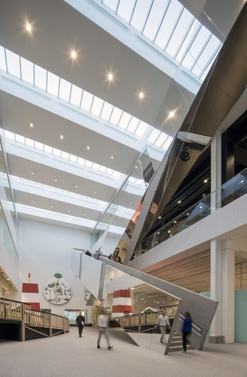 The Experimentarium demonstrates how lots of natural daylight can create attractive indoor spaces.