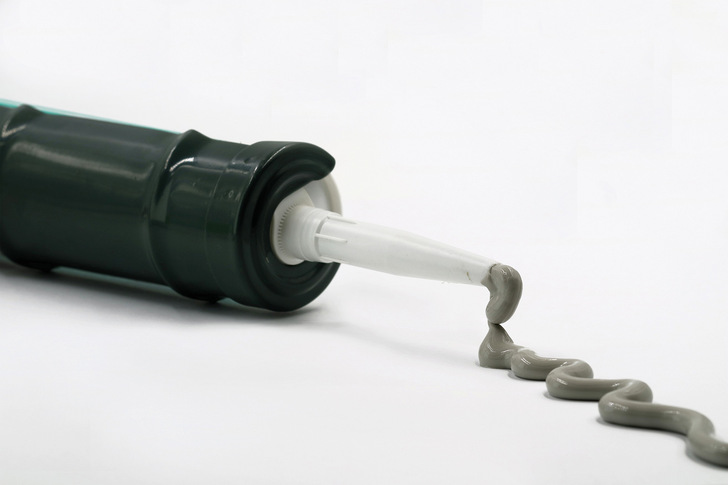 Silicon is the key component of silicones. This metalloid is currently in short supply. Ködiglaze P from H.B. Fuller | Kömmerling is an ideal silicone alternative for window manufacturers.