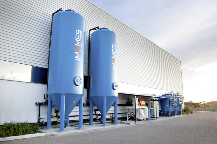 In glass processing, clean water is important for high quality. And this is what the Immmes DTP system is designed for.