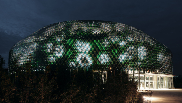 After sunset, the facade is illuminated with various art animations.