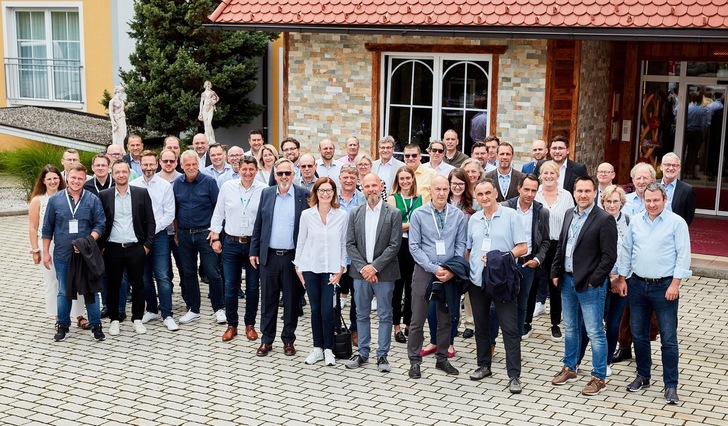 The participants of the Isolar Annual Conference 2022 in Bad Häring, Tyrol.