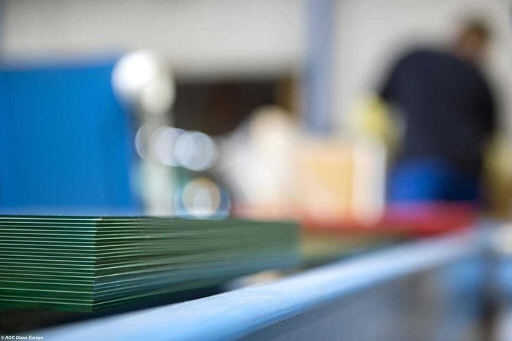 By the end of 2022, AGC Glass Europe will offer a new float glass range with a significantly reduced carbon footprint.