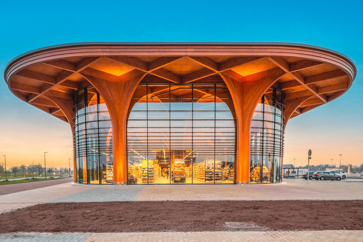 The vandaglas Group focuses on high-quality glass products for facades and interiors.