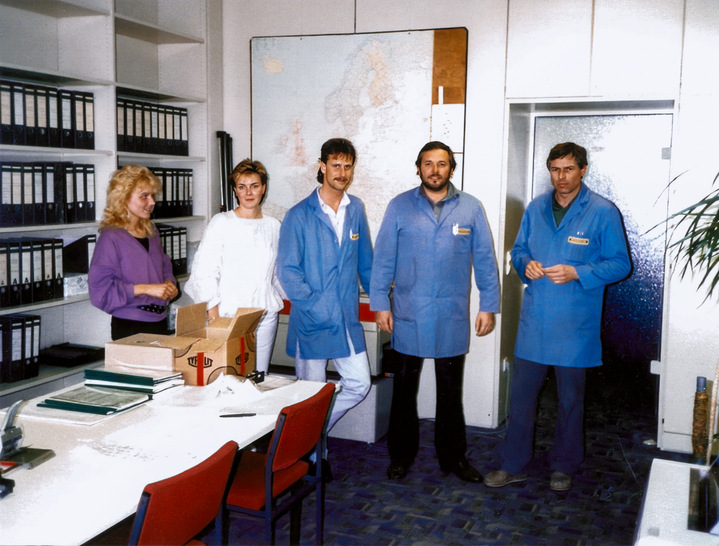 How it all started: the Services team in the late 1980s. - © Glaston
