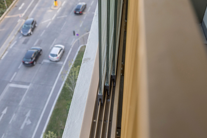 With a busy road outside, noise control becomes a key factor.