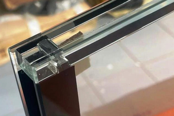 Isotherm insulating glass unit with glass spacers.