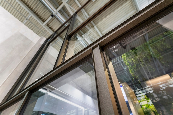 With the forster thermfix vario mullion-transom system with RC4 burglar resistance, Forster is presenting a facade solution that fulfils high demands in terms of security, aesthetics and sustainability.