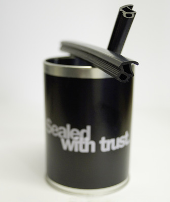 Special seals from Trelleborg with sliding varnish or high-performance films are also used where heavy loads are involved.