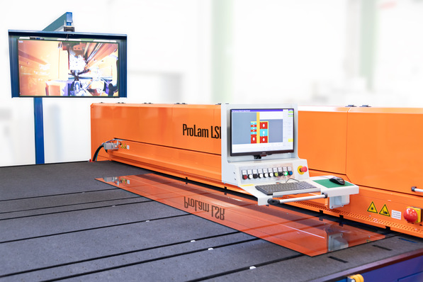 The heart of the system is a newly developed laser diode heating unit with a powerful, even and highly focused laser beam. 