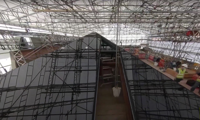 The project involved installing 27 tons of liquid crystal glass of varying shapes and sizes into the restored and raised Victorian rooflights.