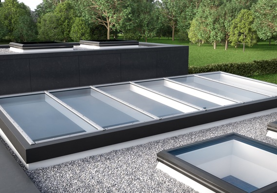 In the event of a fire, the fire-resistant glass roof ensures that flames do not spread to other parts of the building for at least 60 minutes.