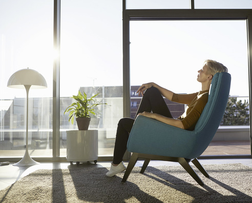 The extra-light insulating glass Climatop Eclaz Solar Extra Light weighs around 30% less than standard triple IGU.