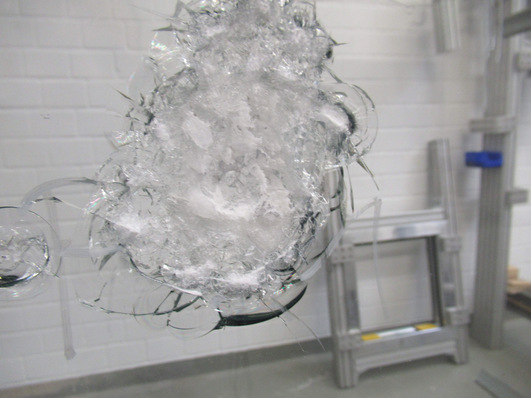 Glass impact resistance for anti-panic glazing according to EN 1630, product: Vetrogard Attack RC2.21 AP.