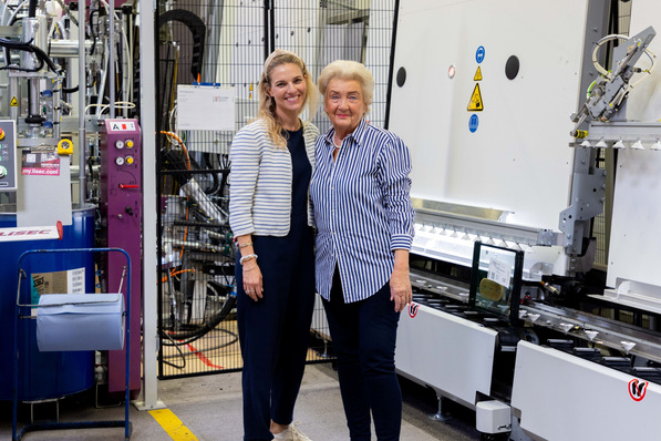 Barbara Bosse, managing director of Glas Natter, with her mother Rosmarie Natter, the former managing director.